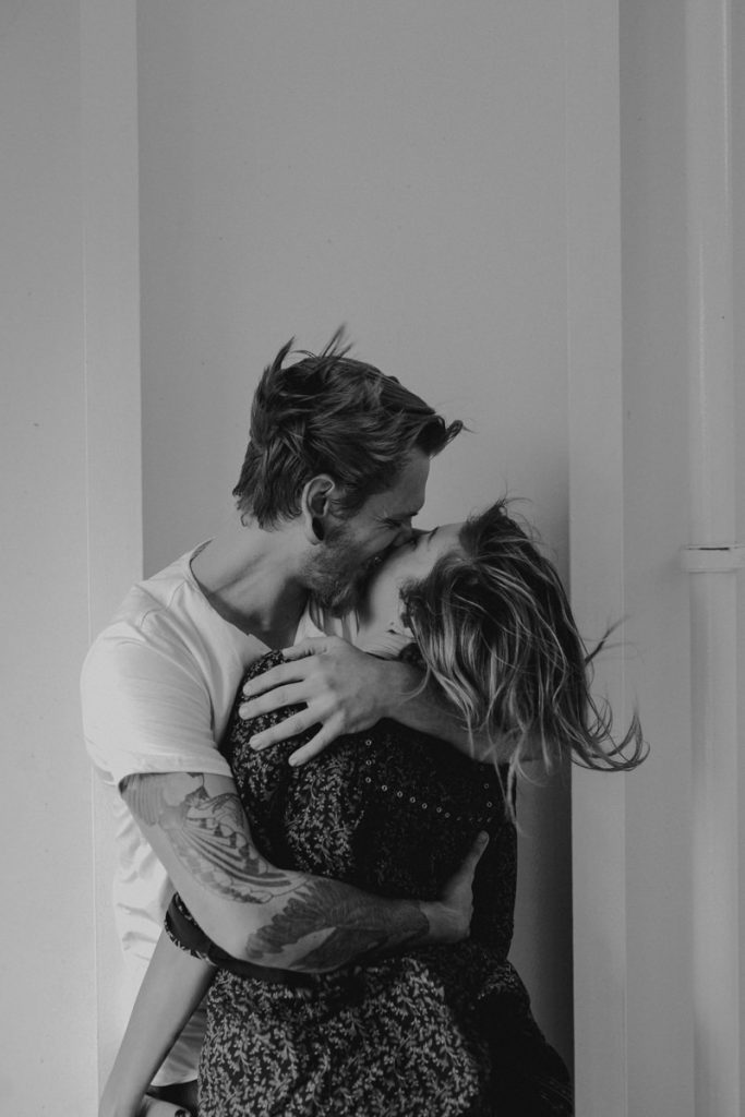 Seattle ferry engagement session