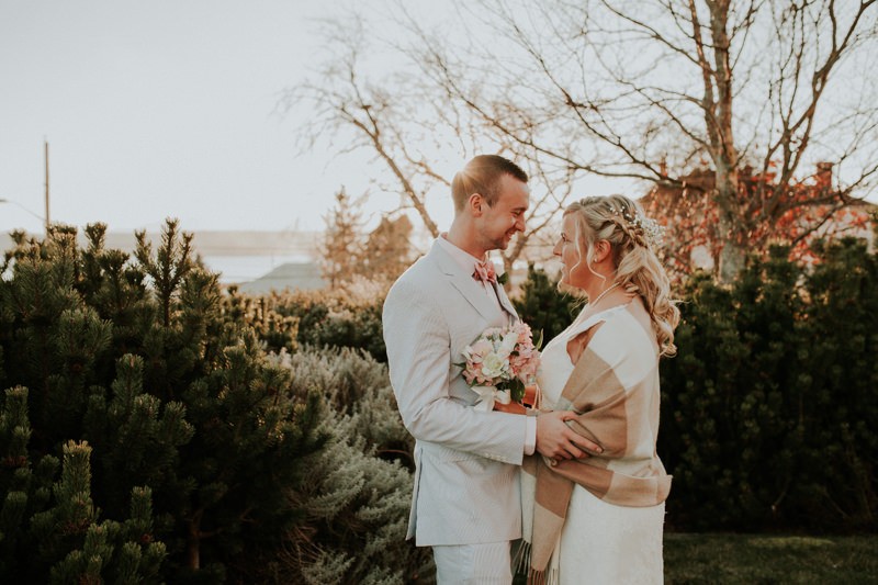Sunset elopement portraits outside the Jefferson County Courthouse in Port Townsend.