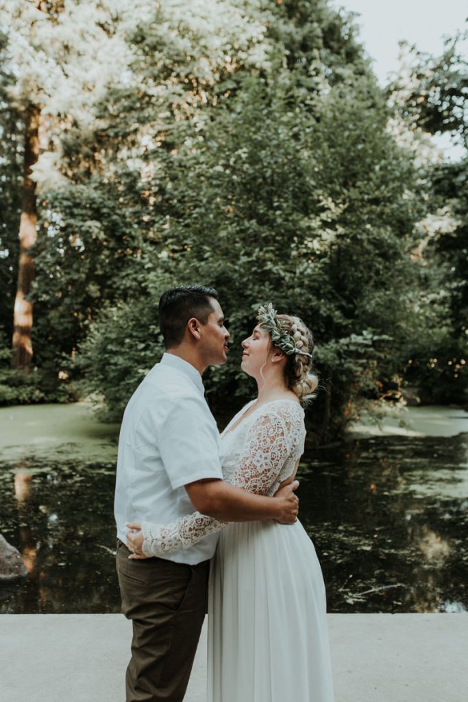 Relaxed elopement in the forest near a pond in Portland, Oregon.