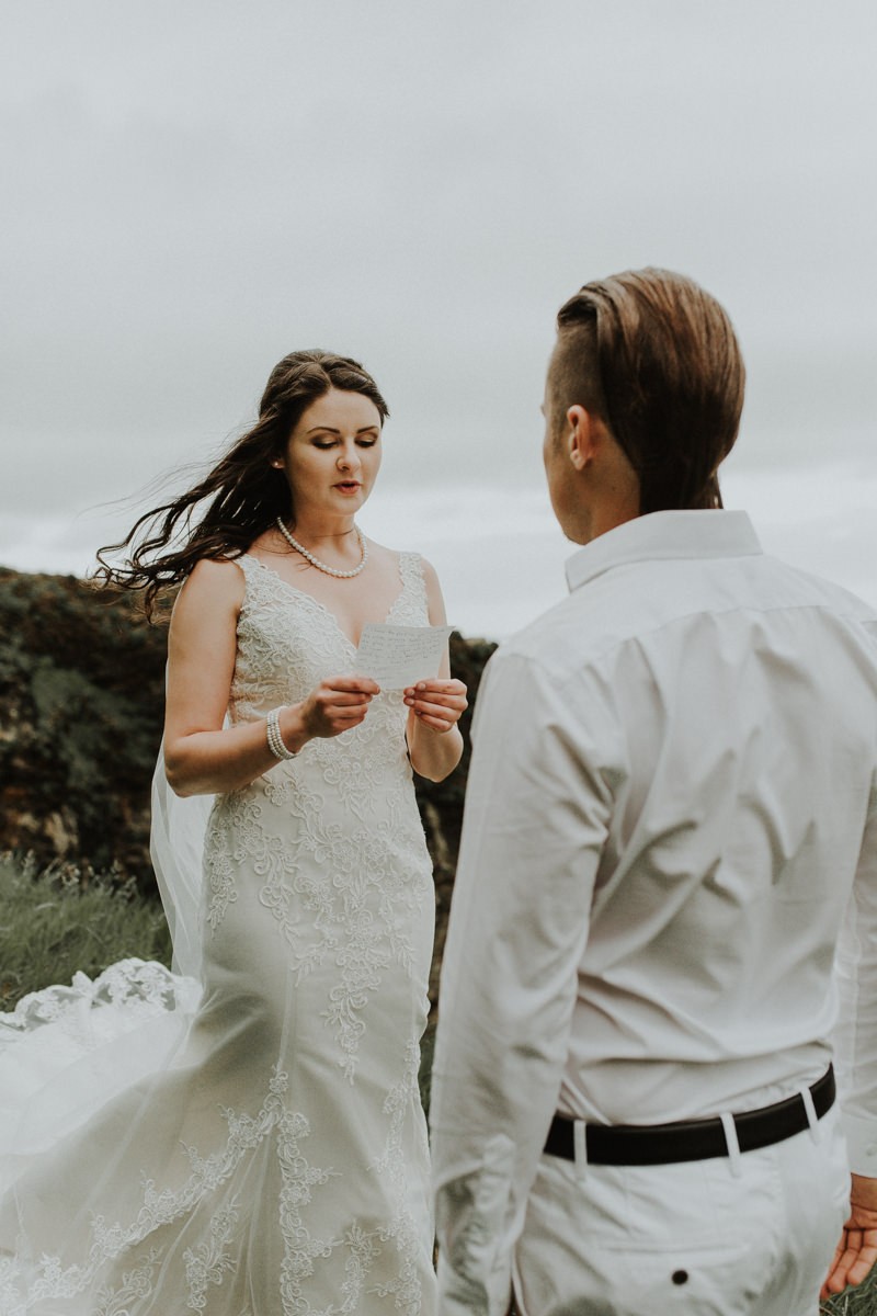 Juliya + Daniel’s intimate elopement in Cannon Beach | Oregon wedding and elopement photographer Meghann Prouse | www.photomegs.com. 