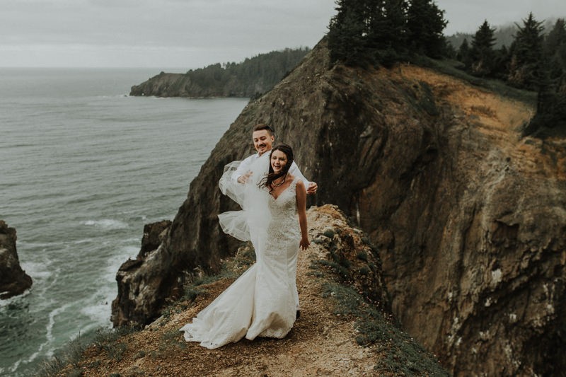 An intimate and adventurous cliffside elopement overlooking Devil’s Cauldron in Oswald State Park, Oregon | photos by wedding and elopement photographer Meghann Prouse | www.photomegs.com. 