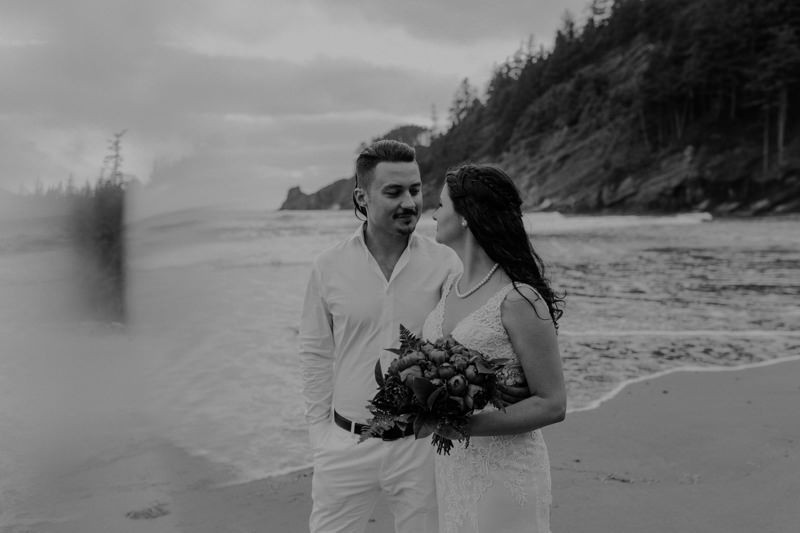 An intimate and windy cliffside elopement overlooking Devil’s Cauldron in Oswald State Park, Oregon | photos by wedding and elopement photographer Meghann Prouse | www.photomegs.com. 