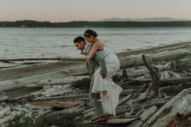 An intimate and relaxed island wedding overlooking Penn Cove on Whidbey Island, WA | photos by wedding and elopement photographer Meghann Prouse | www.photomegs.com. 