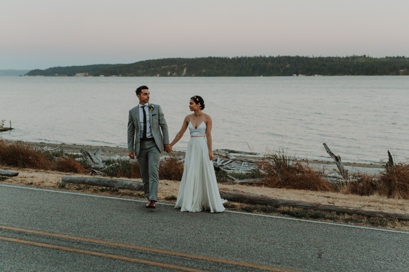 Relaxed destination wedding | Whidbey Island wedding and elopement photographer Meghann Prouse | www.photomegs.com.
