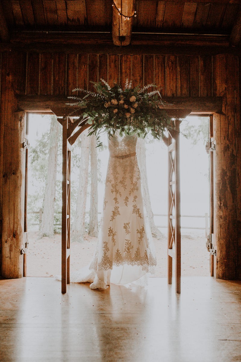 Beautiful strapless wedding dress at Kitsap Memorial State Park in Poulsbo, WA | Bremerton wedding + elopement photographer Meghann Prouse | www.photomegs.com