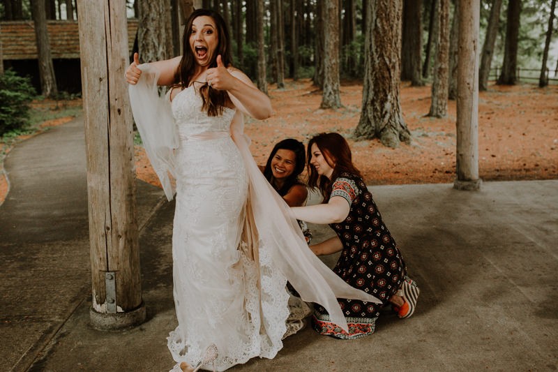How to bustle a wedding dress at Kitsap Memorial State Park | Poulsbo wedding + elopement photographer Meghann Prouse | www.photomegs.com