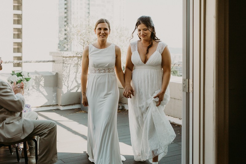 Rooftop wedding at The Hotel Sorrento | Seattle wedding + elopement photographer Meghann Prouse | www.photomegs.com