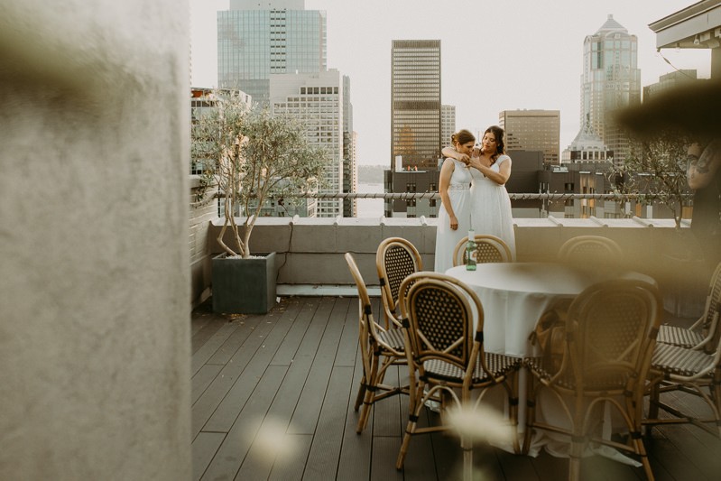 Rooftop LGBT wedding at The Hotel Sorrento | Seattle wedding + elopement photographer Meghann Prouse | www.photomegs.com