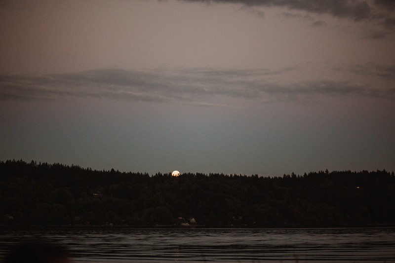 Full moon rising over the water at The Edgewater House | Washington State wedding + elopement photographer Meghann Prouse | www.photomegs.com
