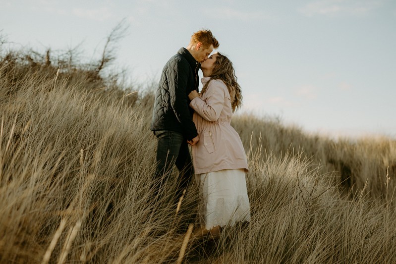 Engagement session inspiration | PNW elopement photographer Meghann Prouse | www.photomegs.com
