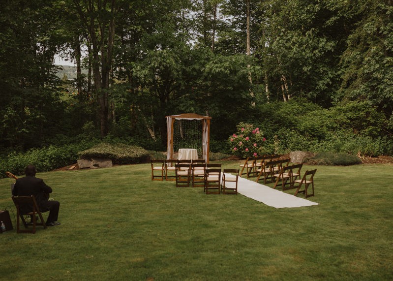 PNW backyard microwedding | Poulsbo wedding photographer Meghann Prouse | www.photomegs.com
