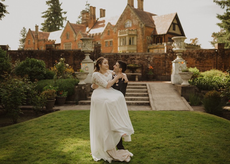Dreamy English castle wedding | Seattle photographer Meghann Prouse | www.photomegs.com
