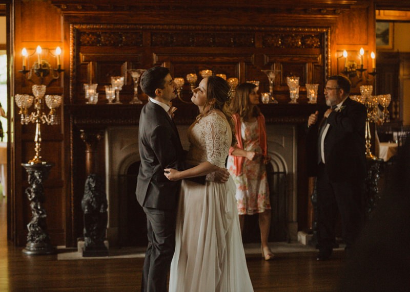 Castle wedding inspiration | Washington State couples photographer Meghann Prouse | www.photomegs.com
