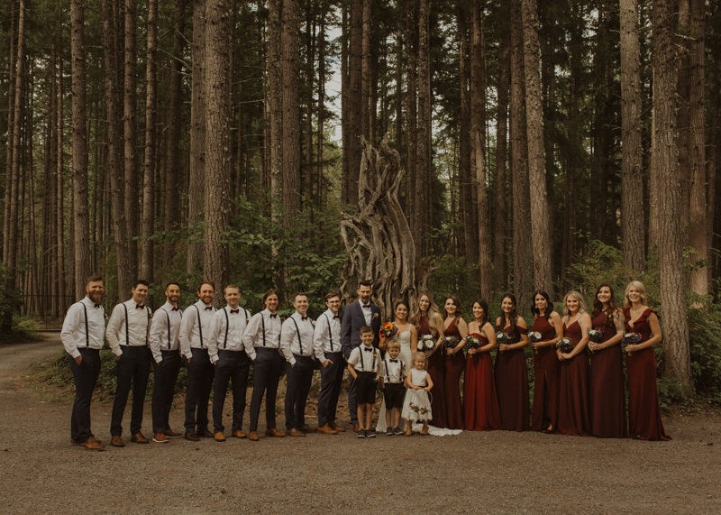 Large wedding party at Northwest Trek | Seattle wedding photographer
