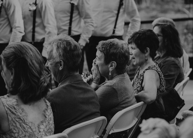 Wedding guest reactions at Northwest Trek wedding day | Seattle wedding photographer