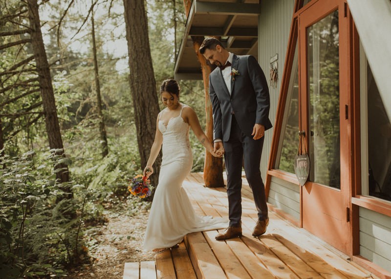 A-frame cabin wedding at Northwest Trek | Seattle wedding photographer
