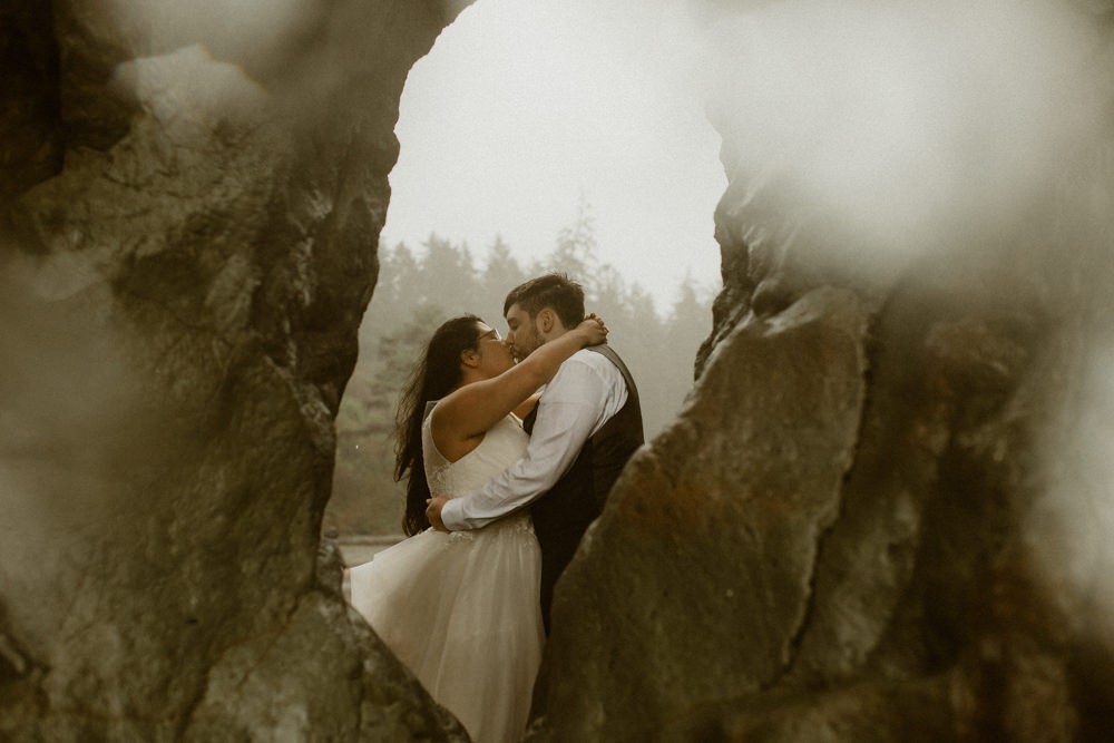 PNW adventure elopement at Ruby Beach in Forks, Washington. 