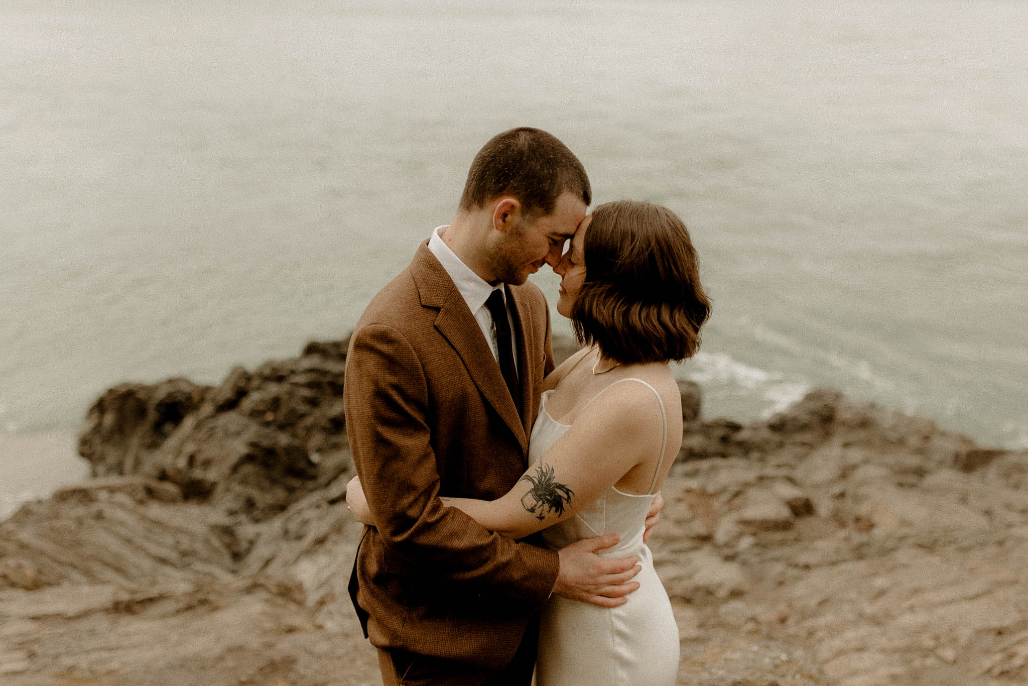 Adventure elopement photographer in Washington State. 