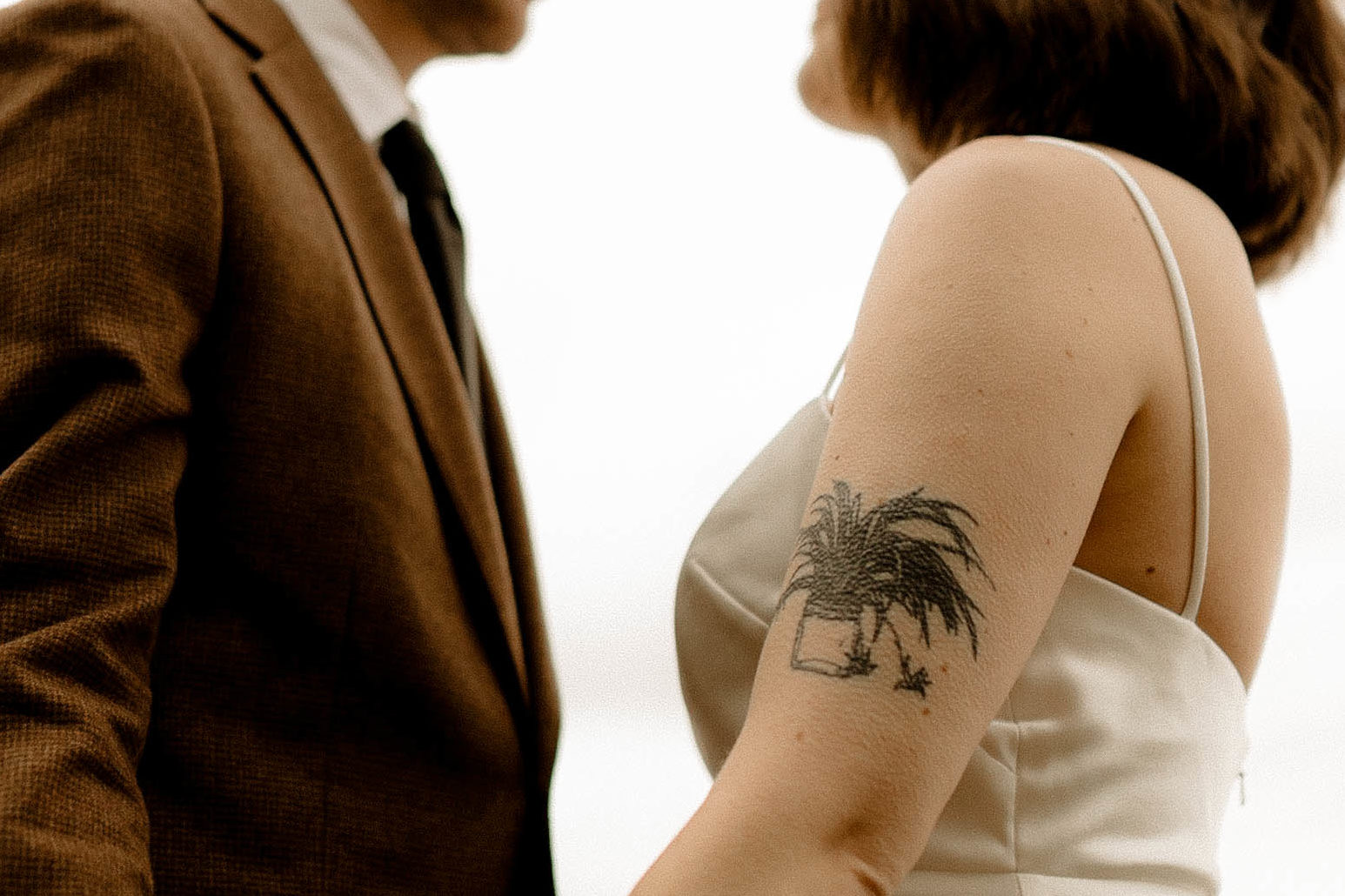 Goosebumps and tattoos for this winter PNW elopement. 