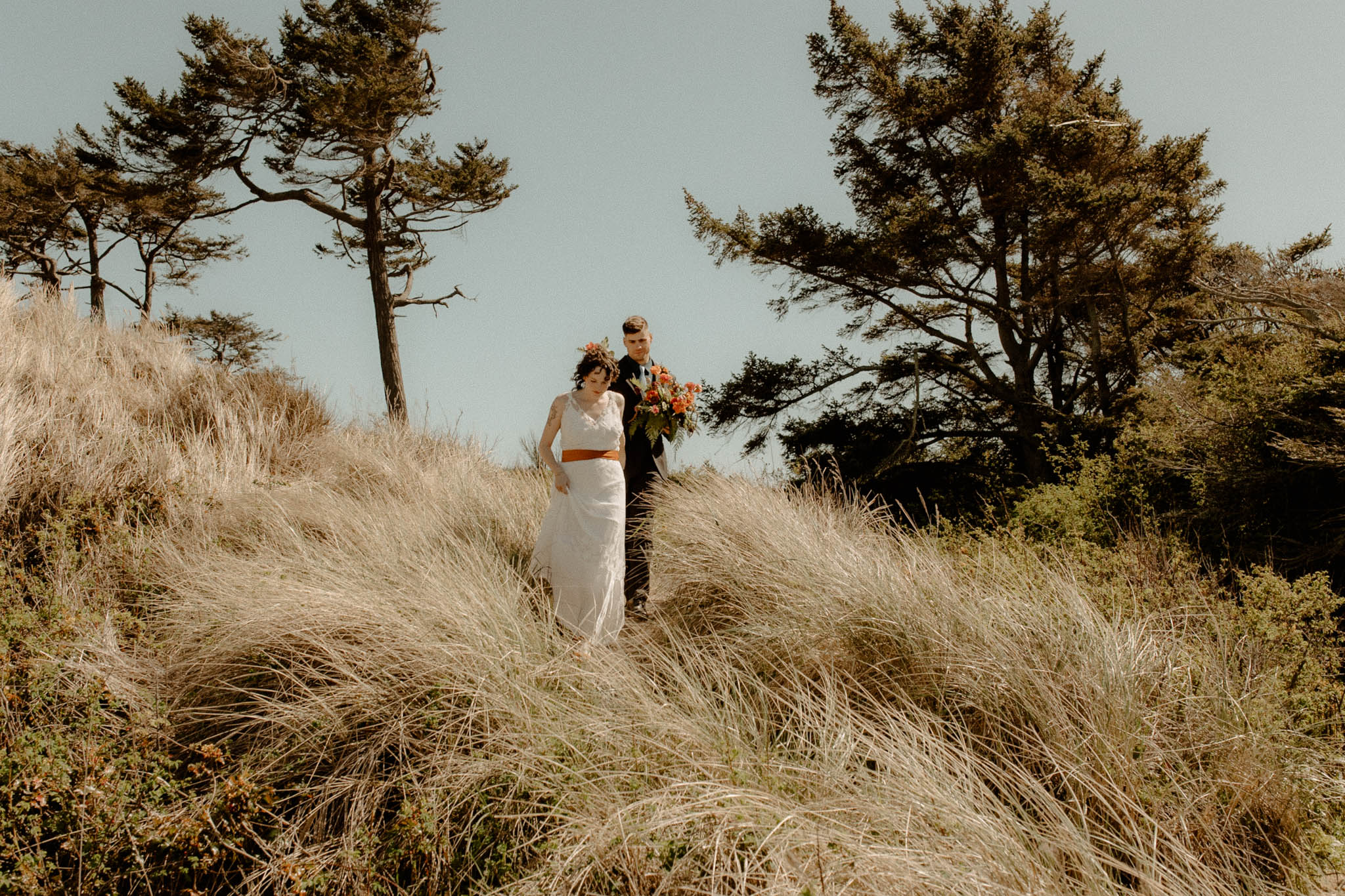 Beach elopement inspiration in the Pacific Northwest