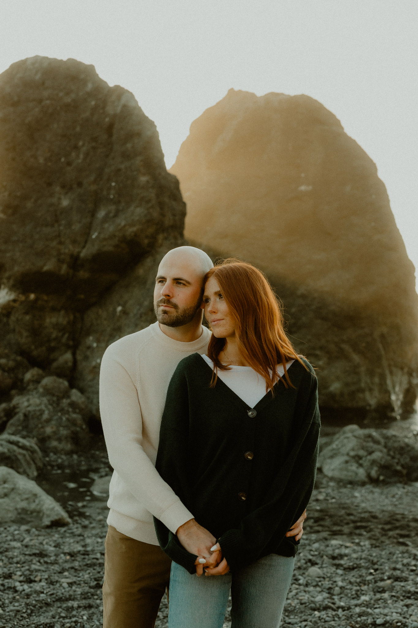 Cozy fall engagement photos at Ruby Beach in Forks Washington
